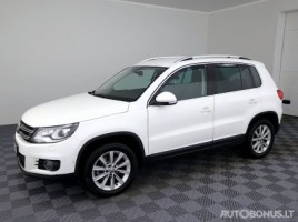 Volkswagen Tiguan | 1