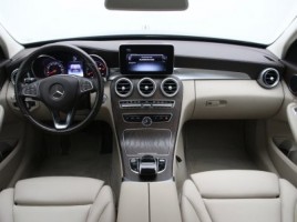 Mercedes-Benz C220 | 1