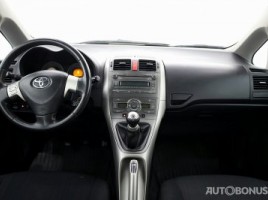 Toyota Auris, 1.6 l., hatchback | 4