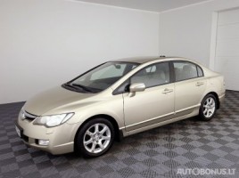 Honda Civic, 1.8 l., saloon | 1