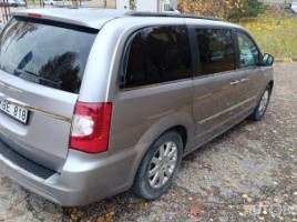 Chrysler Town & Country | 3