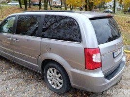 Chrysler Town & Country | 4