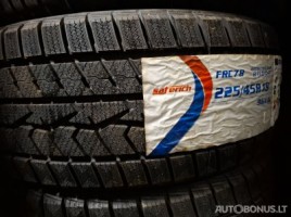 225/45R19