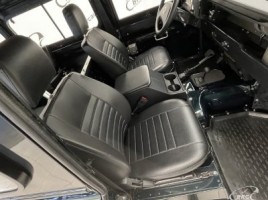 Land Rover Defender | 4