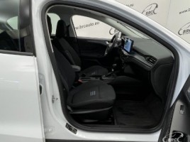 Ford Focus, 1.0 l., hatchback | 3