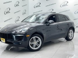 Porsche Macan cross-country