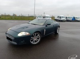 Jaguar XKR купе