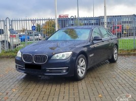 BMW 740 седан