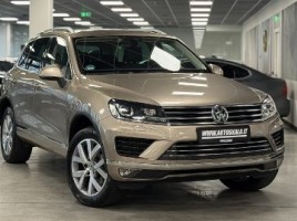 Volkswagen Touareg, 3.0 l., visureigis | 2
