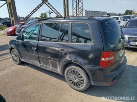 Volkswagen Touran, 1.9 l., Минивэн | 3