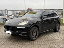 Porsche Cayenne cross-country