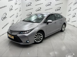 Toyota Corolla, 1.6 l., saloon | 0