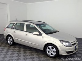 Opel Astra universalas