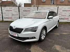 Skoda Superb universalas