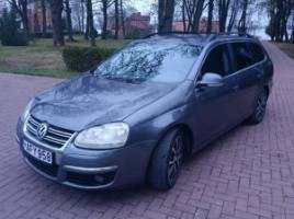 Volkswagen Golf universalas