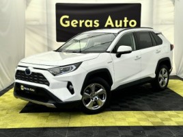 Toyota RAV4 visureigis