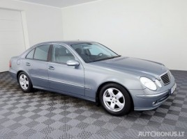 Mercedes-Benz E200 sedanas