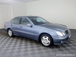 Mercedes-Benz E200 sedanas