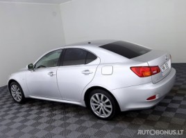 Lexus IS 220 | 3