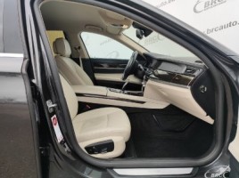 BMW 730, 3.0 l., saloon | 3