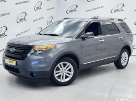 Ford Explorer cross-country