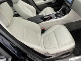 Jaguar XE, 2.0 l., sedanas | 4