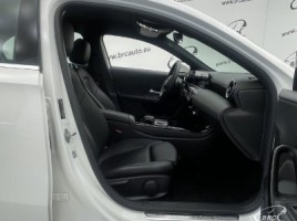 Mercedes-Benz A180 | 3