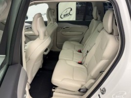 Volvo XC90 | 3