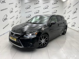 Lexus CT 200h hatchback