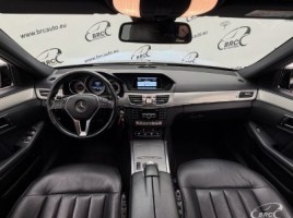 Mercedes-Benz E200 | 2