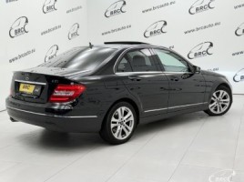 Mercedes-Benz C220 | 1