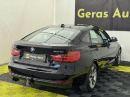 BMW 330, hatchback | 3