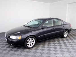 Volvo S60, 2.4 l., saloon | 1