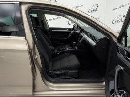 Volkswagen Passat, 1.4 l., Седан | 3