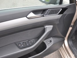 Volkswagen Passat, 1.4 l., Седан | 4