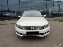 Volkswagen Passat, 1.4 l., Седан | 3