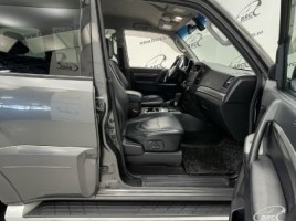 Mitsubishi Pajero | 3