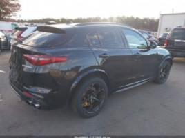 Alfa Romeo Stelvio | 2