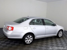 Volkswagen Jetta | 2
