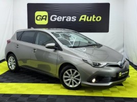 Toyota Auris | 3
