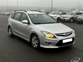 Hyundai i30, 1.6 l., universal | 2