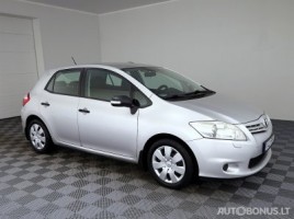 Toyota Auris hečbekas