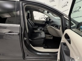 Chrysler Pacifica | 3