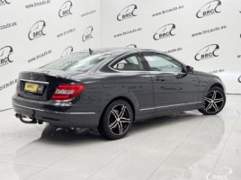 Mercedes-Benz C220 | 1