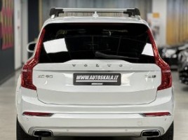 Volvo XC90 | 4