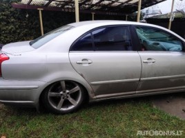 Toyota Avensis, 2.0 l., saloon | 1