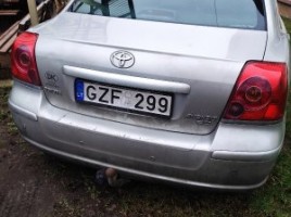 Toyota Avensis, 2.0 l., saloon | 2