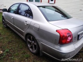 Toyota Avensis, 2.0 l., saloon | 3