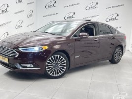 Ford Fusion sedanas