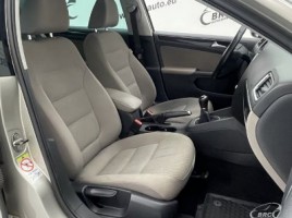 Volkswagen Jetta, 1.4 l., saloon | 4